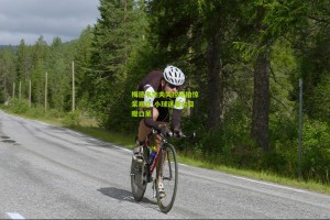 梅德韦杰夫失控砸拍惊呆观众 小球迷看台目瞪口呆