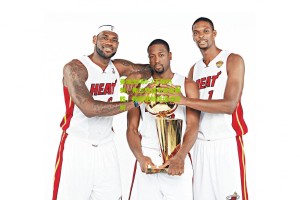 曼城主场0-2不敌热刺，弗兰克战术反击制胜，赖因德斯低迷成转折