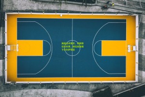 英超战术博弈，利兹联狂攻未果，维拉反击擒下贝尔萨军团