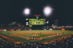 鲁梅尼格直言，过度追捧穆西亚拉恐适得其反；拜仁错失贝林厄姆成遗憾